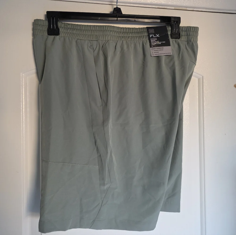 Men's FLX Accelerate 9-Inch Shorts FLX Green NWT